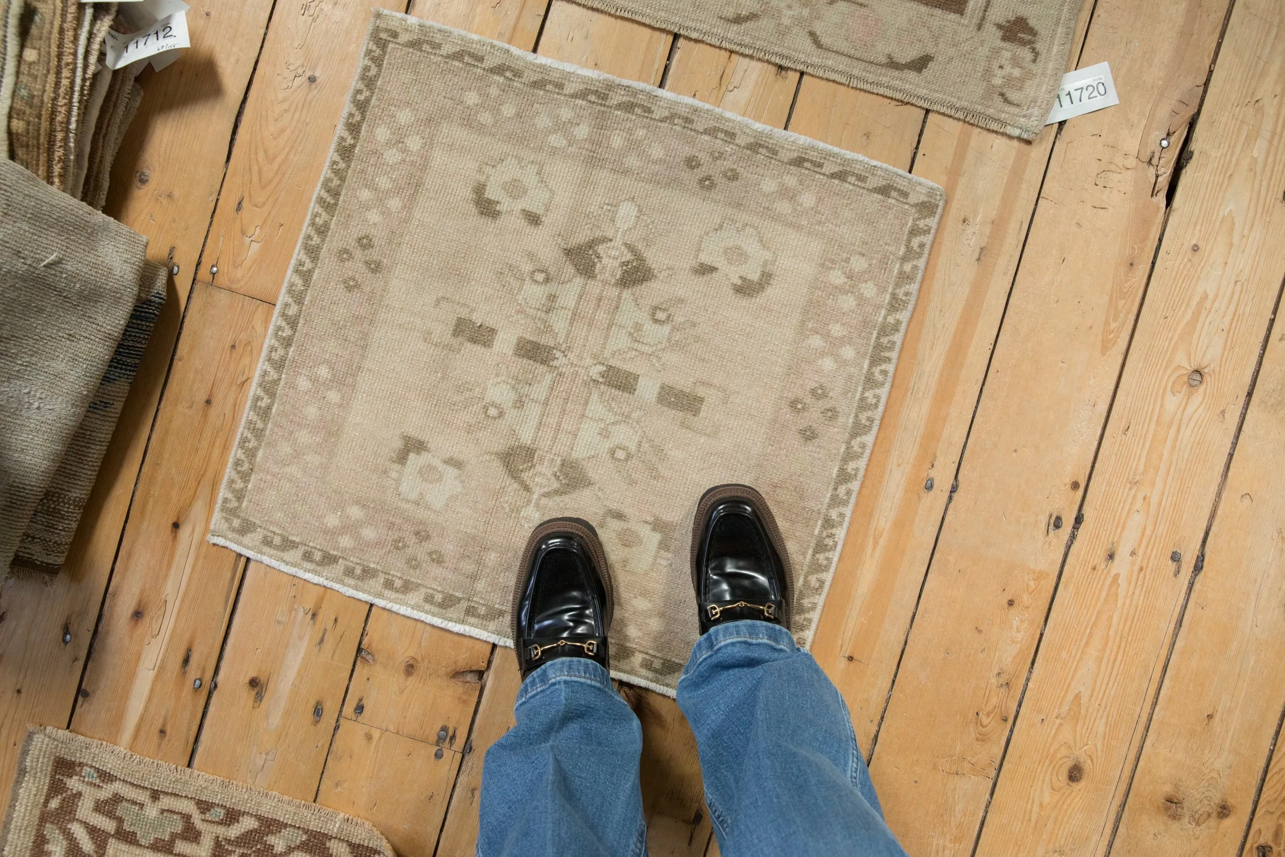 2x2 Vintage Distressed Oushak Square Rug Mat
