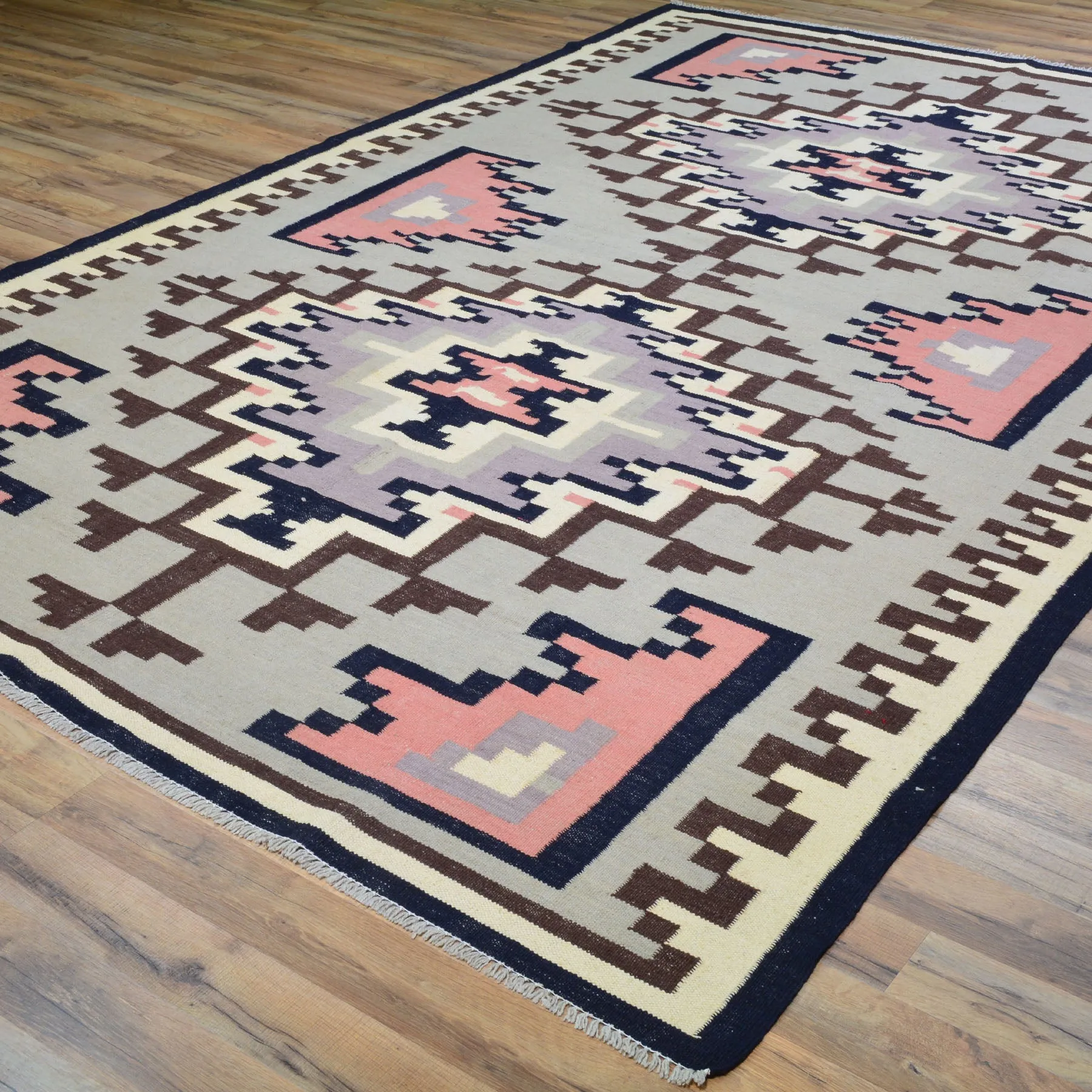Hand-Woven Reversible Navajo Style Handmade Wool Rug (Size 6.5 X 9.8) Cwral-8712