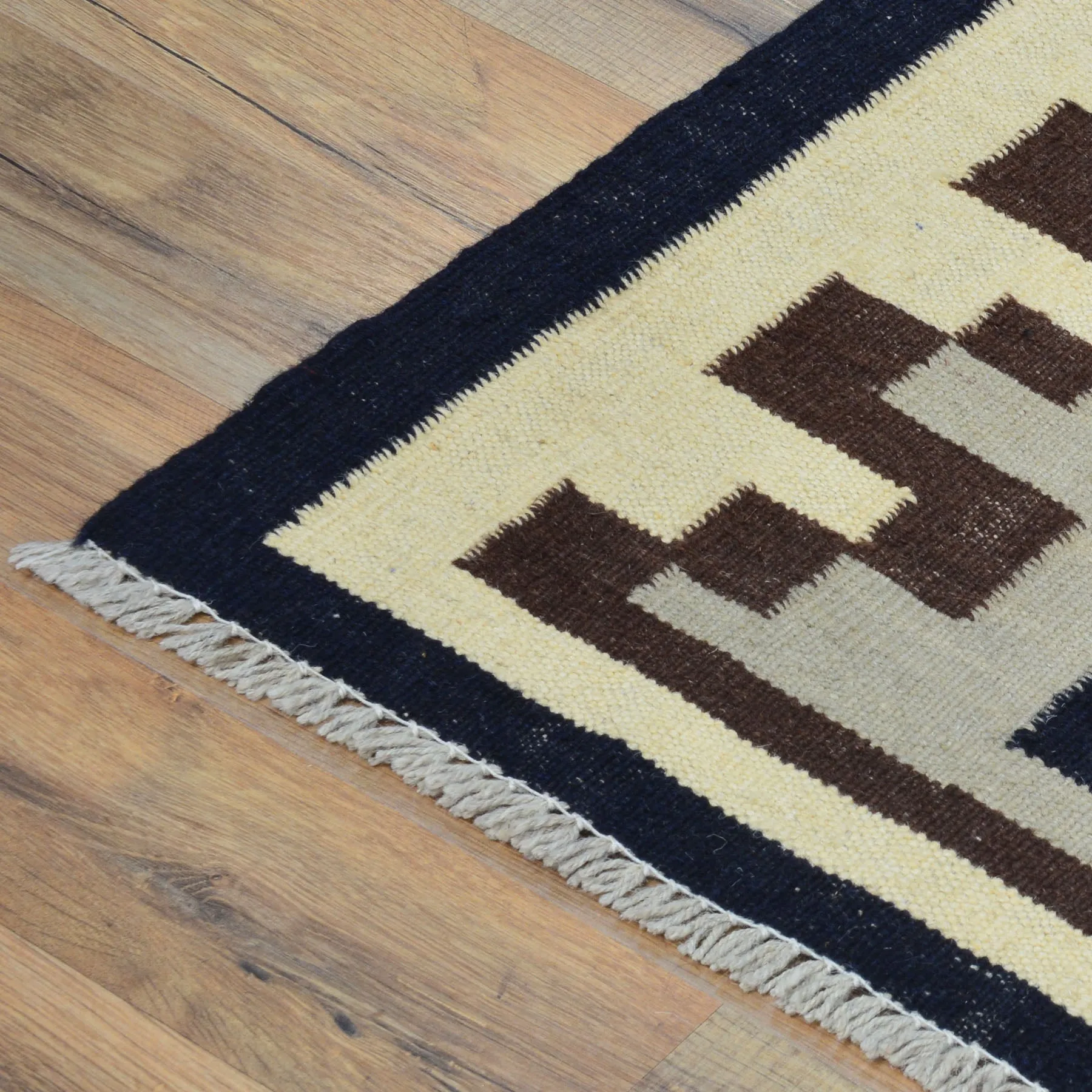 Hand-Woven Reversible Navajo Style Handmade Wool Rug (Size 6.5 X 9.8) Cwral-8712