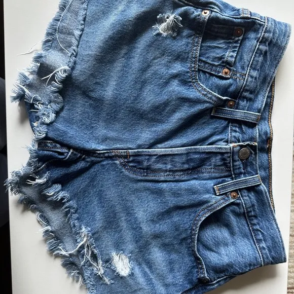 Levi's 501 Denim Shorts (2)