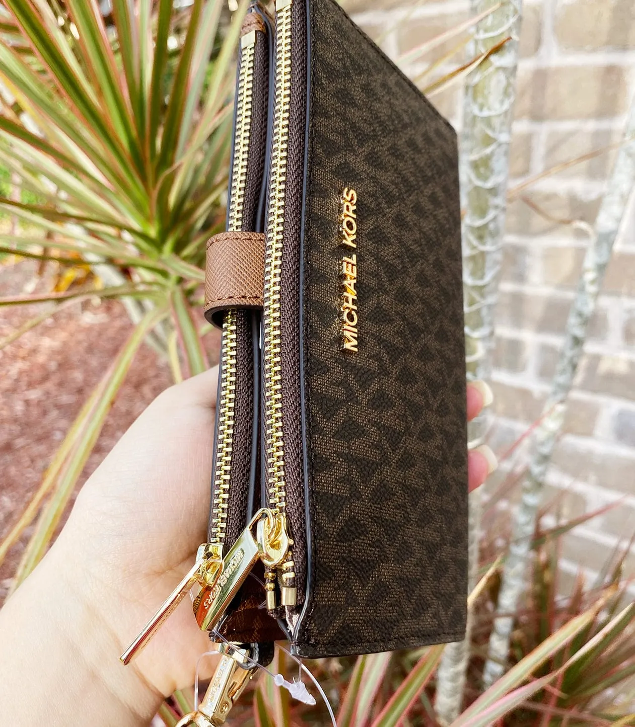 Michael Kors JetSet Double Zip Wristlet PhoneWallet Brown