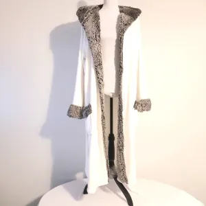 Plush robe with faux fur