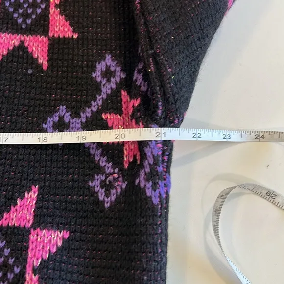 Profile - vintage, purple/pink wool sweater, quilt look