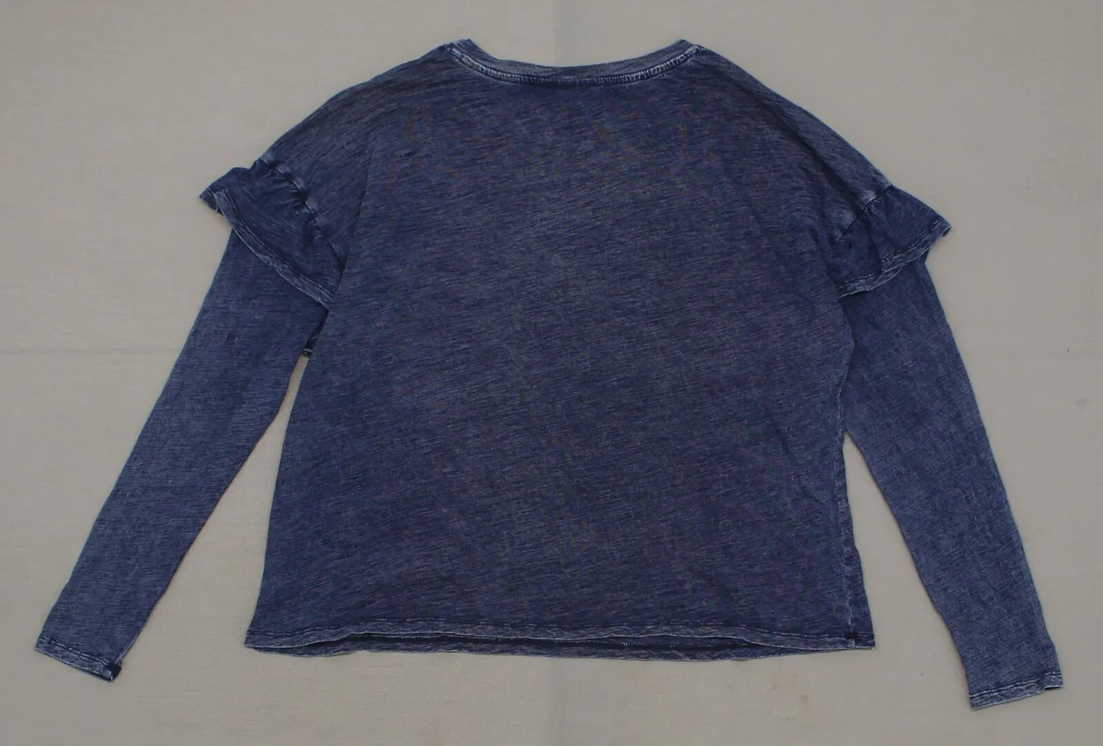 Universal Thread Women's Long Sleeve Ruffle T-Shirt