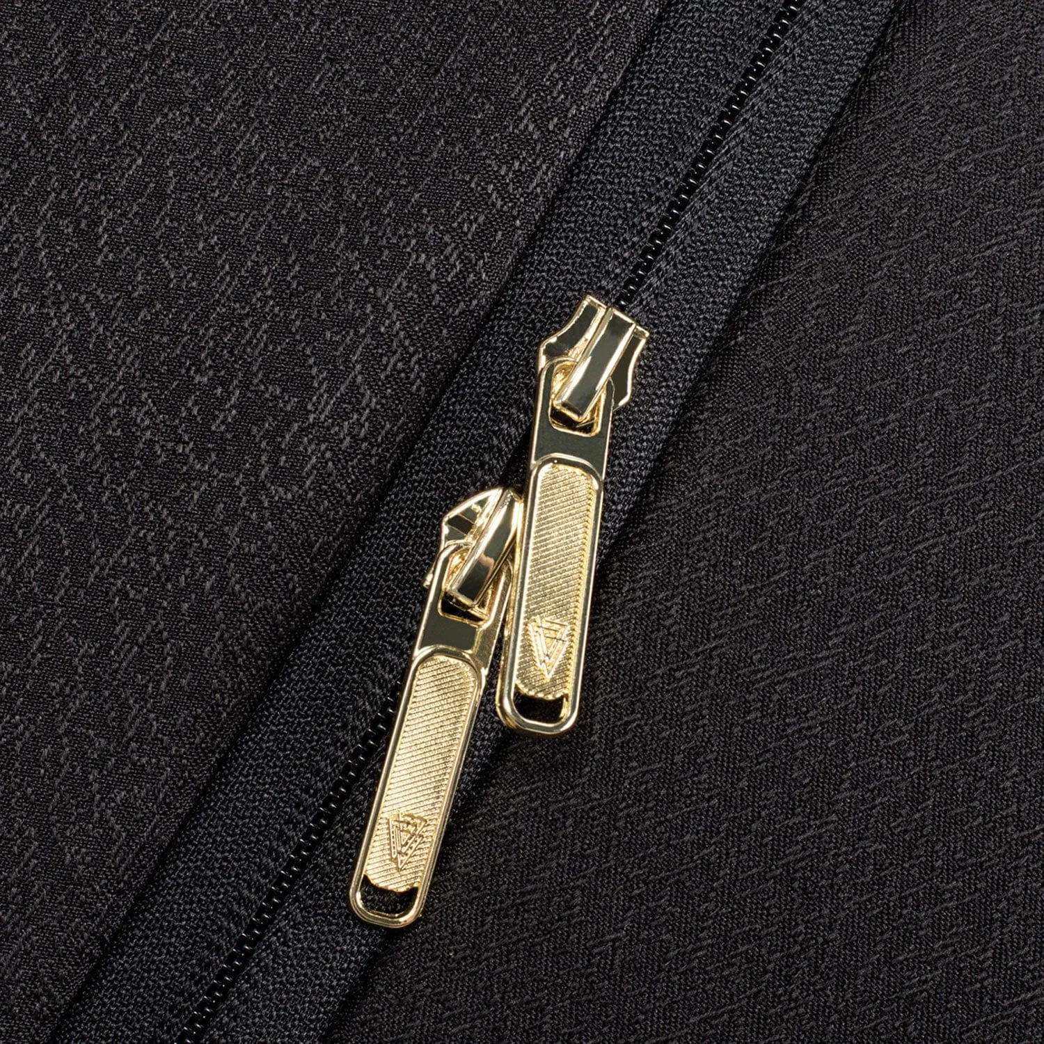 Venicci Tinum Upline 2 3in1 Travel System in All Black
